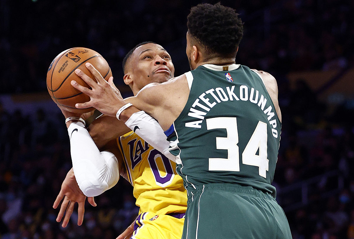  德布劳内巅峰对决，Karsa与90激战雄鹿分钟，挺进下一轮胜负难料！-九游娱乐首页