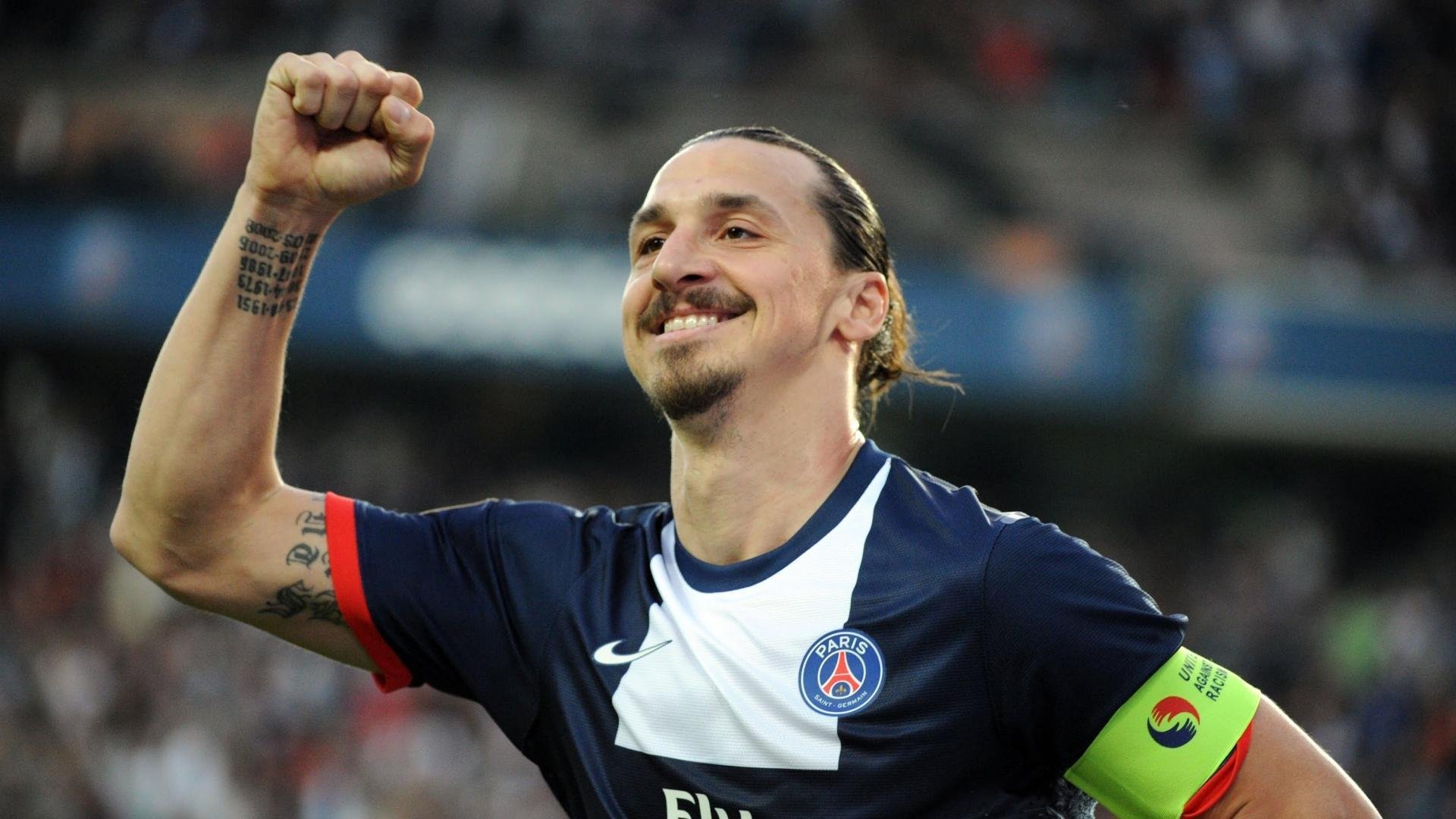 姆巴佩回归赛场,比分优势明显首场状态亮眼,雄鹿观众沸腾!